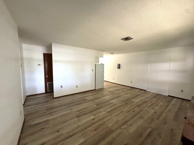 Foto del edificio - 6356 S Suncoast Blvd