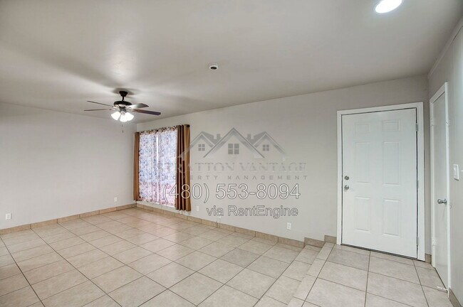 Building Photo - 1814 W Frier Dr