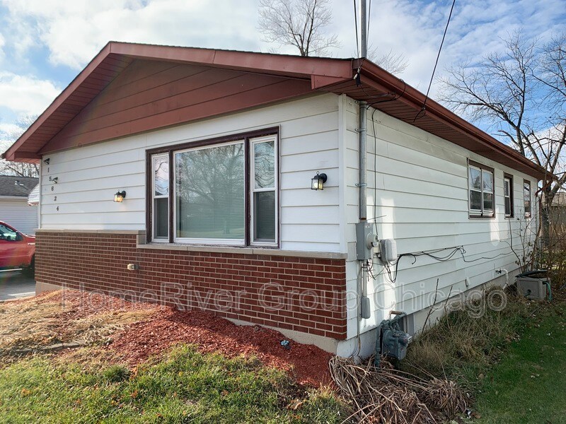 15624 Laramie Ave, Oak Forest, IL 60452 House Rental in Oak Forest