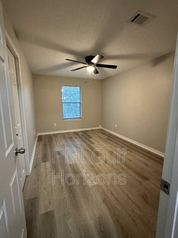 Building Photo - 3356 La Leyenda Ct