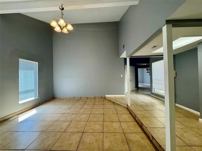 Foto del edificio - 12011 Carriage Ridge Ct