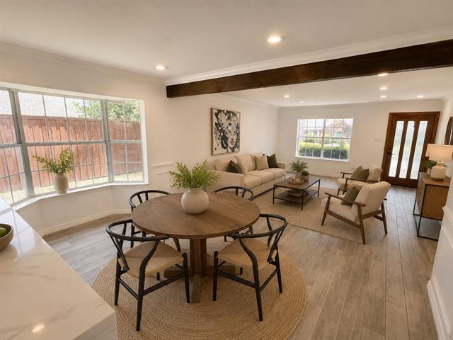 Building Photo - 733 Middle Cove Dr