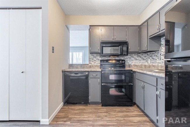 Building Photo - 2630 W Willowlake Dr