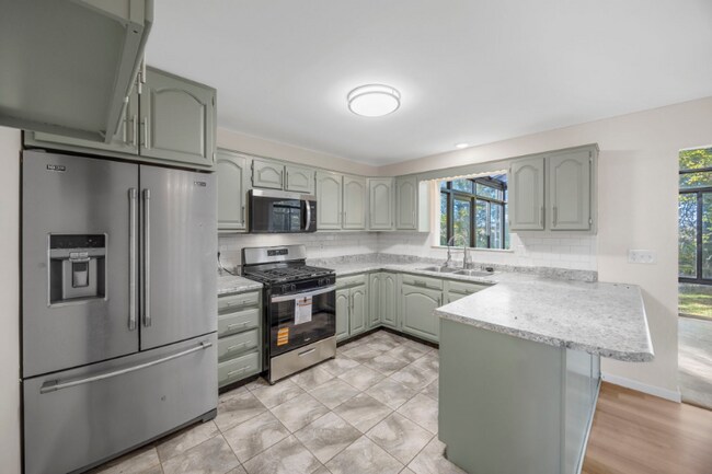 Photo - 1755 Fountainbleu Dr House