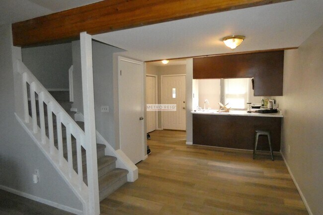 Building Photo - 4712 Edison Ln