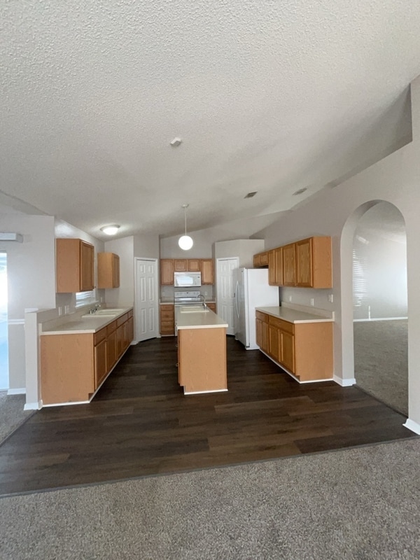 Foto del edificio - 841 Sun Ridge Village Dr