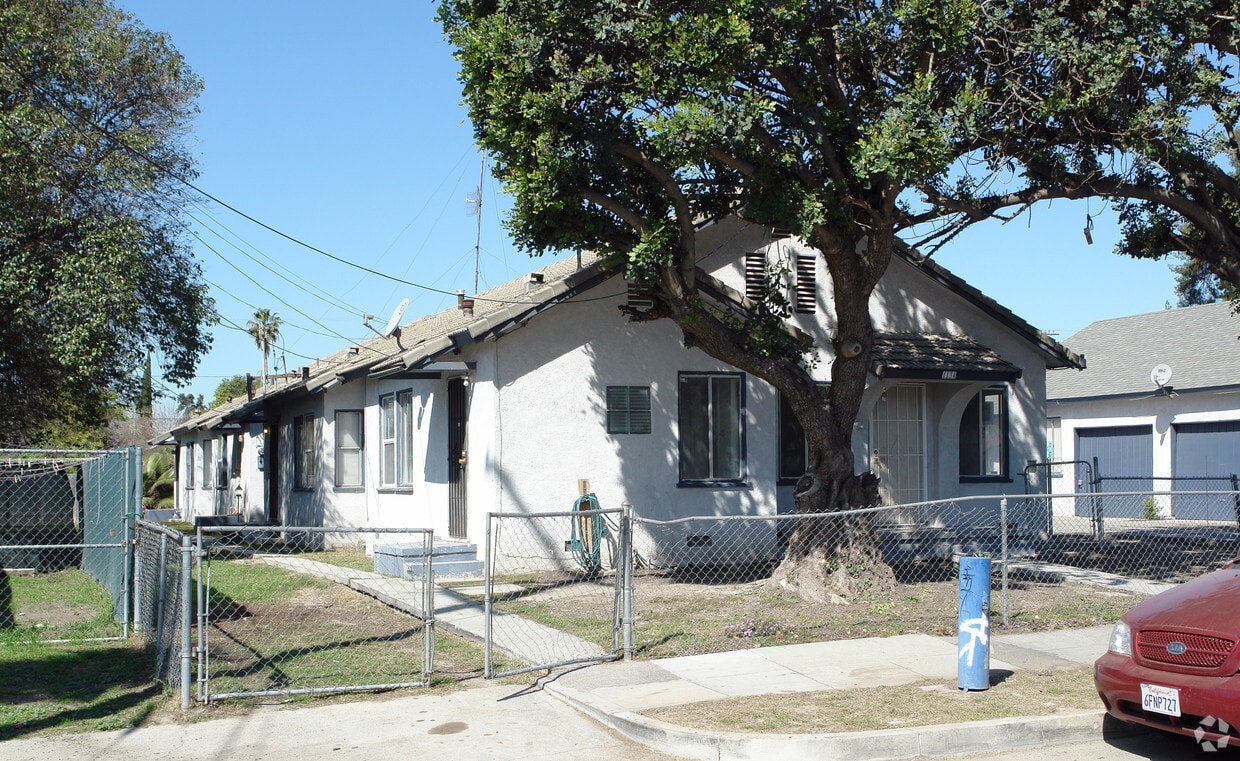 Building Photo - 1134 N Wall Ave
