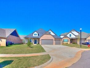 Building Photo - 3201 Hayven Cir