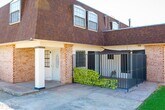 Primary Photo - 10818 Ivanhoe Dr