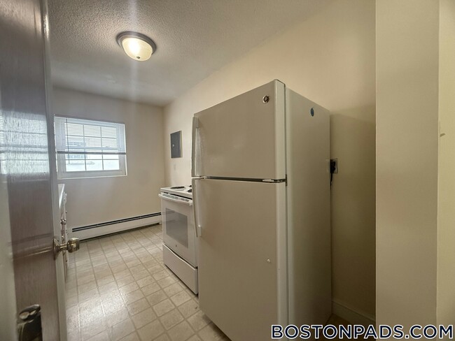 Building Photo - 11 Brattle St