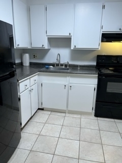 Kitchen - 100 Fountain Ln