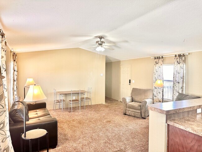 Foto del edificio - 17148 N Sunflower Ave