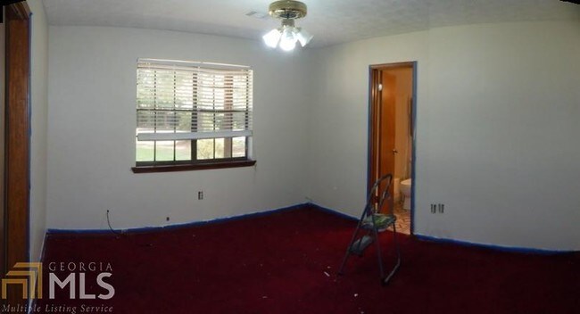 Building Photo - 310 Davis Rd