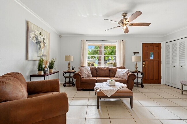 Building Photo - 6206 NW 27th Terrace