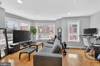 Building Photo - 1241 S 28th St