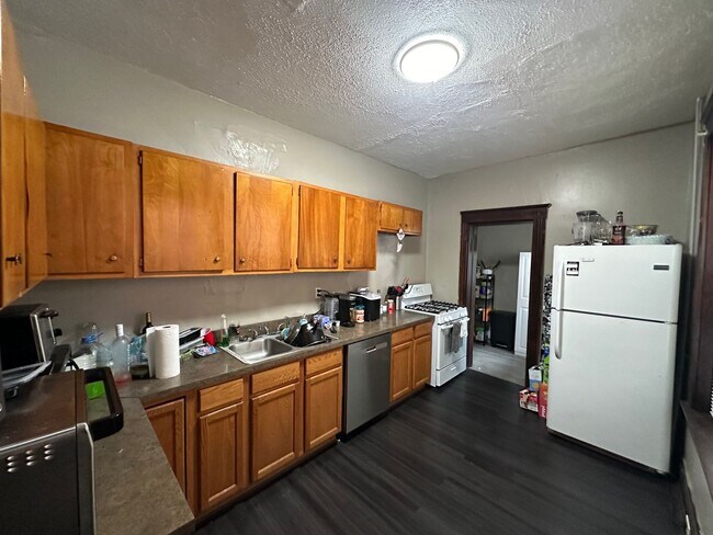 Foto del edificio - 2661 Bellevue Ave