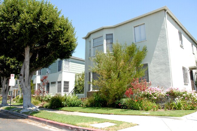 Foto del edificio - 5641 San Vicente Blvd