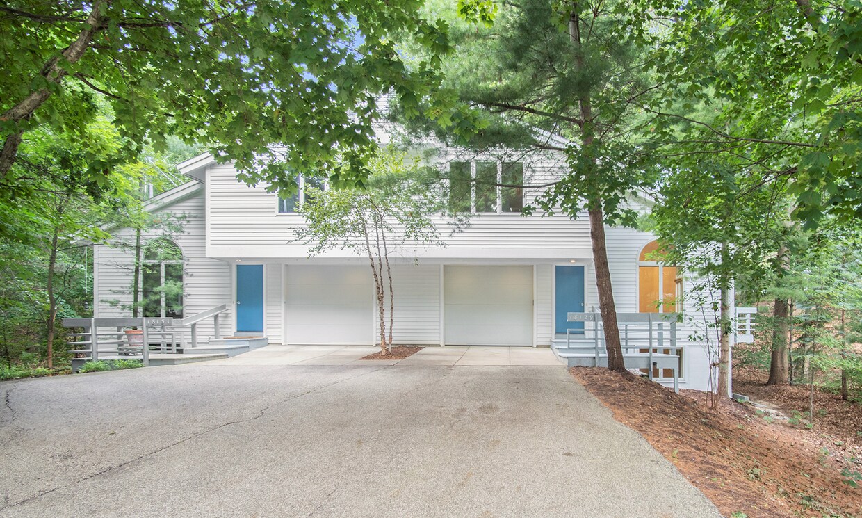 Primary Photo - 18131 Mohawk Dr