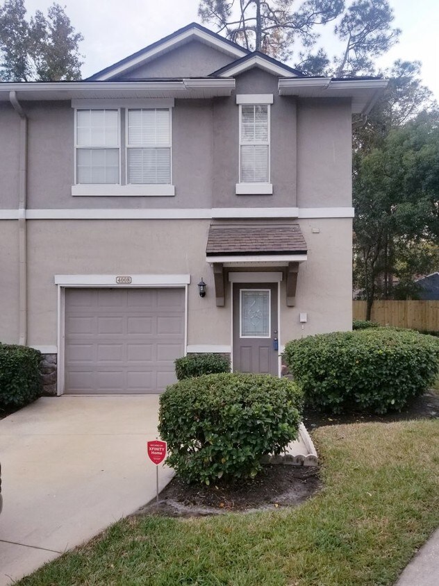 Foto principal - 4008 Augustine Green Ct.