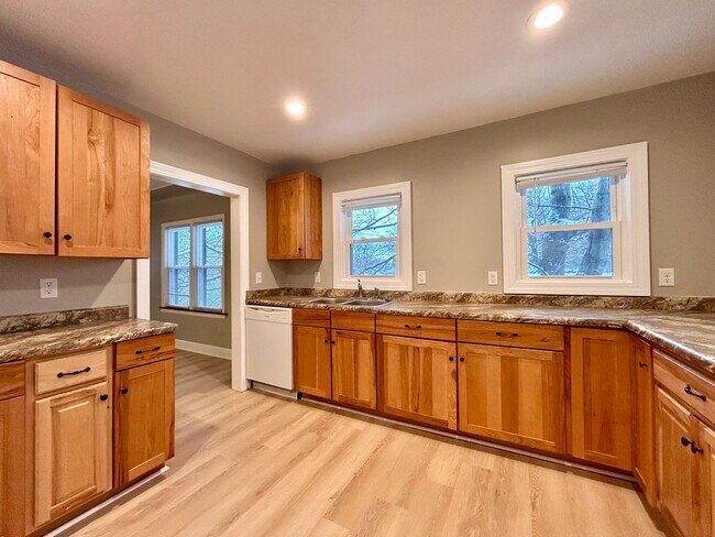 Foto del edificio - 297 W Larch Ave