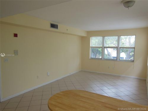 Building Photo - 1550 Drexel Ave
