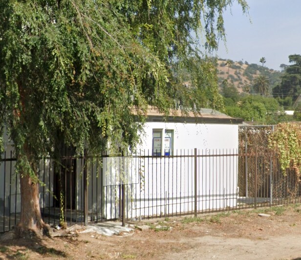 Building Photo - 258 N Ave 49