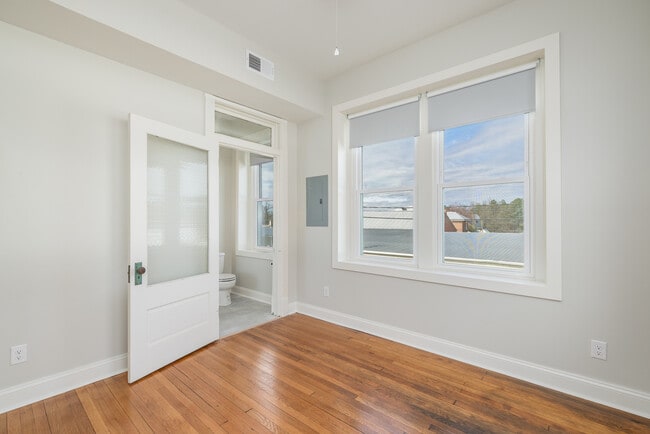 Building Photo - Broad St Lofts & Fitness Studio, LLC