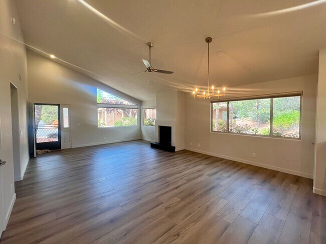 Building Photo - Unfurnished, 1-year long-term rental, Proc...