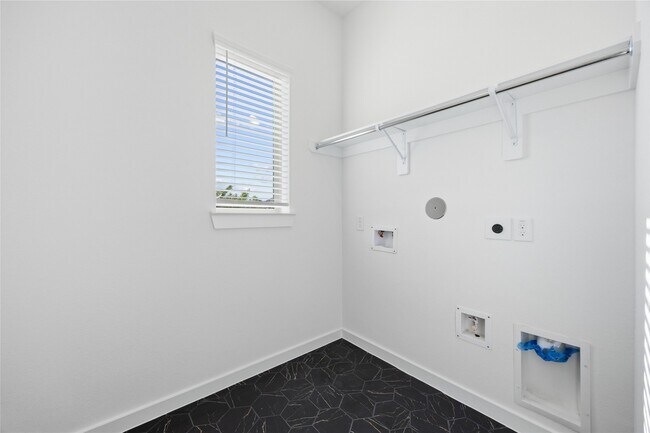 Building Photo - 16719 Lake Austin St