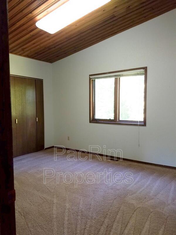 Foto del edificio - 8124 Country Woods Dr