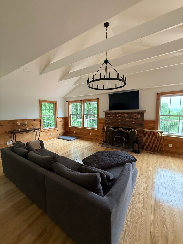 Foto principal - 226 Tracy Farm Rd