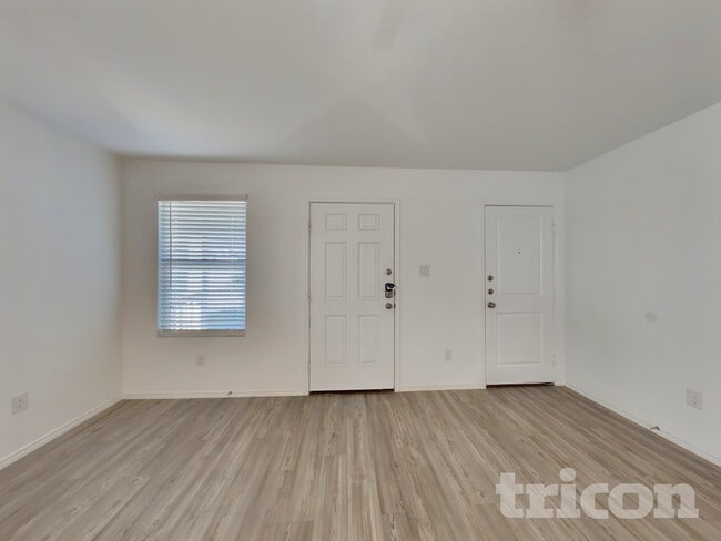Building Photo - 2524 Sweet Olive