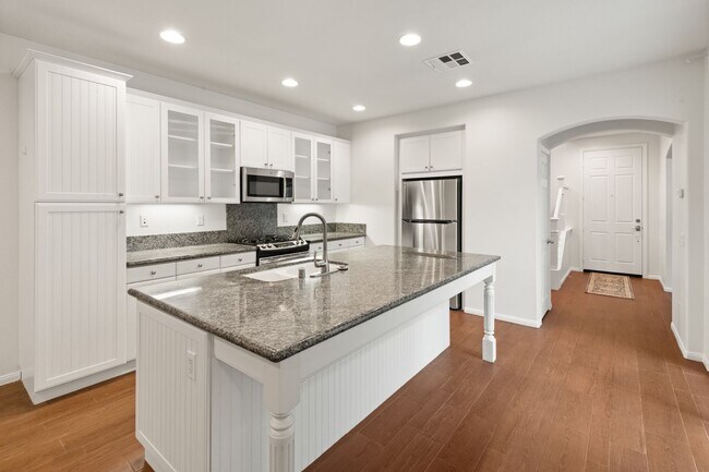 Building Photo - Four Bedroom Home in Temecula