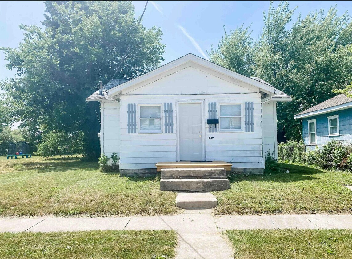 1229 N Union St, Kokomo, IN 46901 House Rental in Kokomo, IN