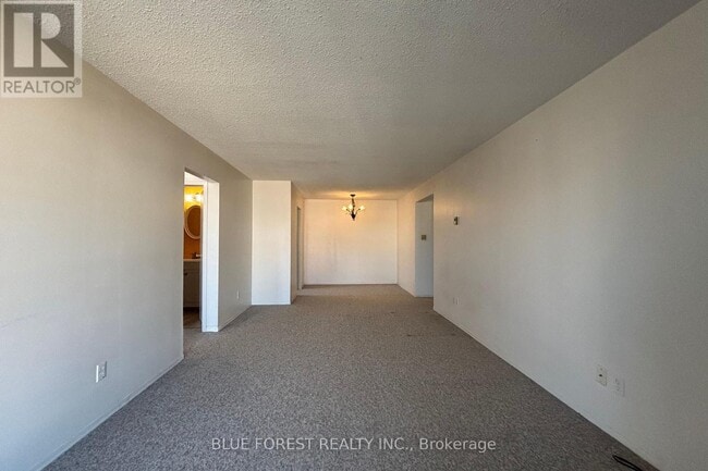 Building Photo - 1096 Jalna Blvd