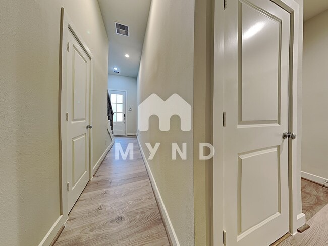 Building Photo - 6387 Paddington Bend Dr
