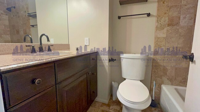 Building Photo - Beautiful 3 Bedroom / 2 Bathroom Home with...