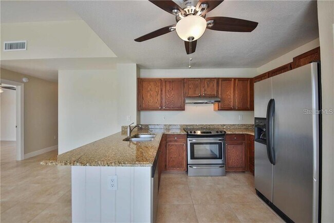 Building Photo - 2300 Cooper St