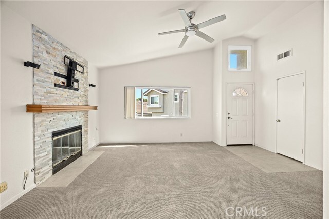 Building Photo - 549 Springbrook N