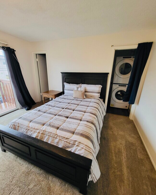 Private Entry apartment in Anchorage - 4511 Folker St