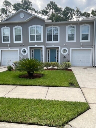 Primary Photo - 7409 Palm Hills Dr