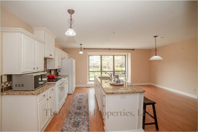 Foto del edificio - 6812 Uppingham Rd