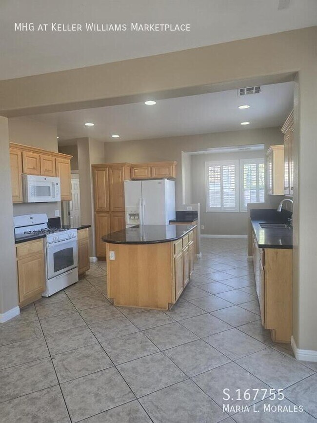 Foto del edificio - 1172 Spago Ln