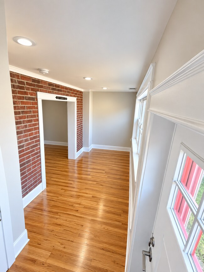 Building Photo - 242 33rd St NE