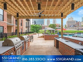Outdoor grills - 531 Grand