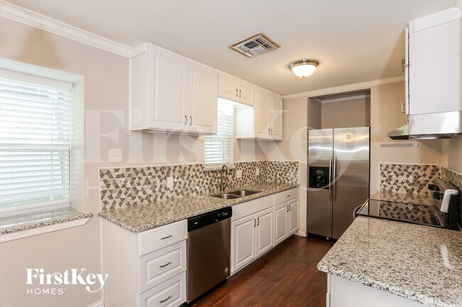 Foto del edificio - 3804 Driskell Blvd