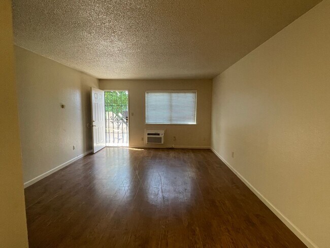 Foto del edificio - Great 1 bedroom 1 bath in Oakdale