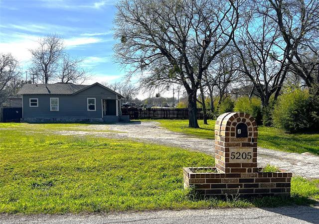Building Photo - 5205 Calloway St