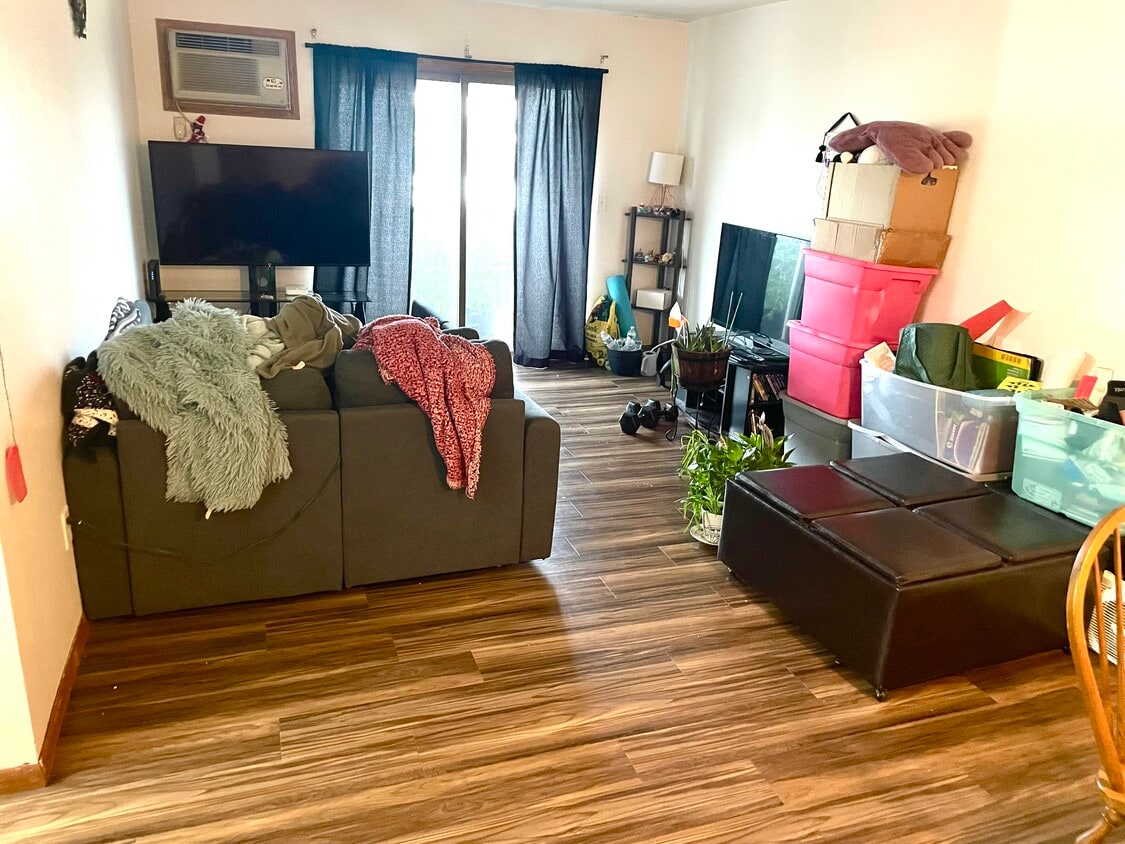 Foto principal - 404 1st Ave NW