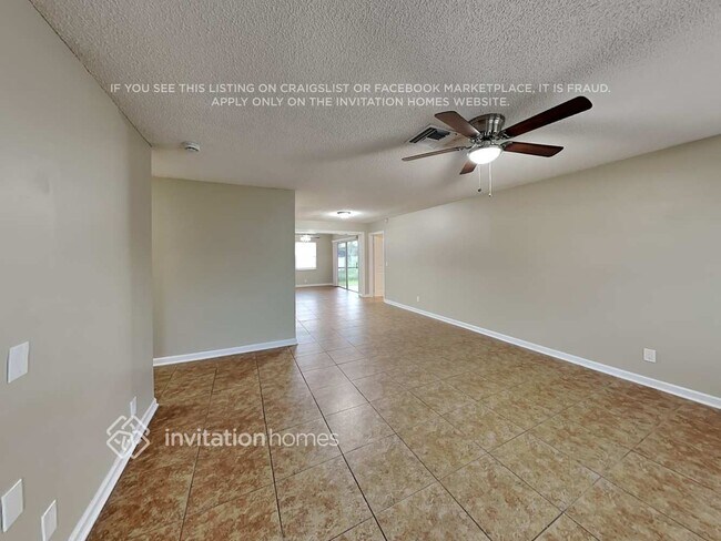 Foto del edificio - 6713 Riparian Rd
